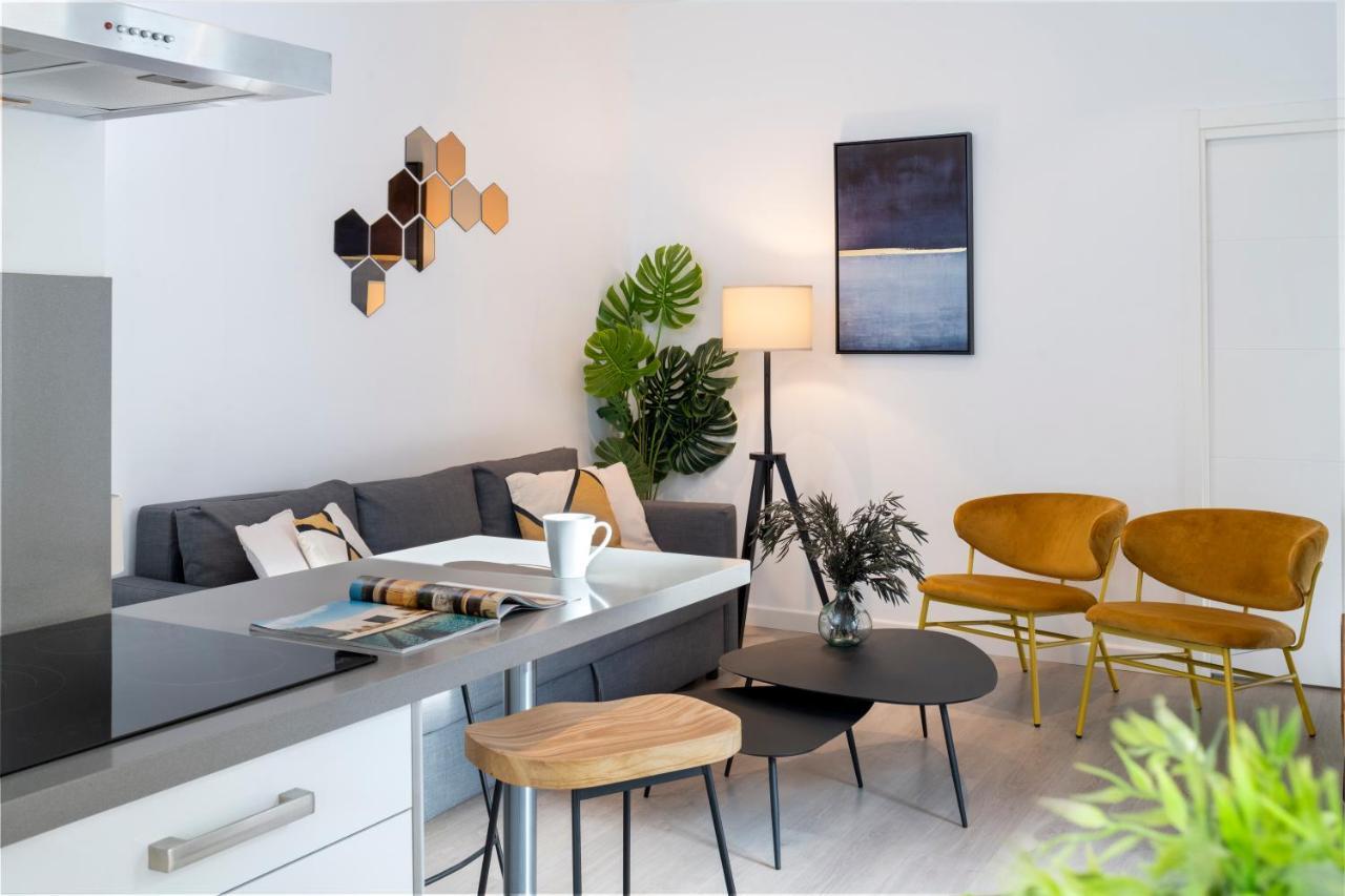 Correduria Apartment