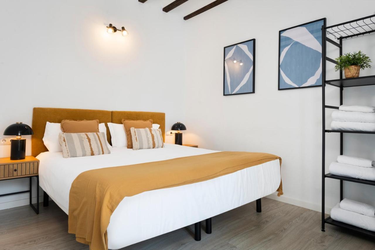 Correduria Apartment